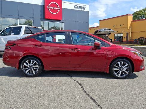 Used 2025 Nissan Versa SV w/ Trunk Package FWD image 8