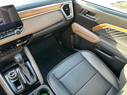 Used 2024 GMC Canyon Denali image 21