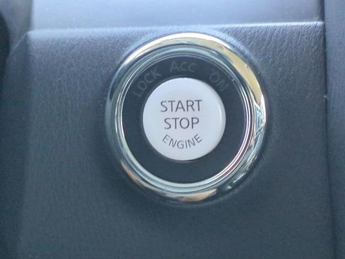 Used 2021 Nissan Armada SV w/ SV Appearance Package image 35