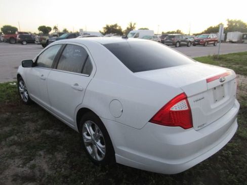 Used 2012 Ford Fusion SE FWD image 4
