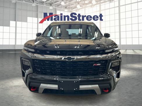 Used 2025 Chevrolet Traverse Z71 AWD/4WD image 8