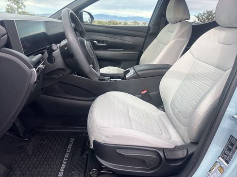 Certified 2025 Hyundai Santa Cruz SE AWD/4WD image 10