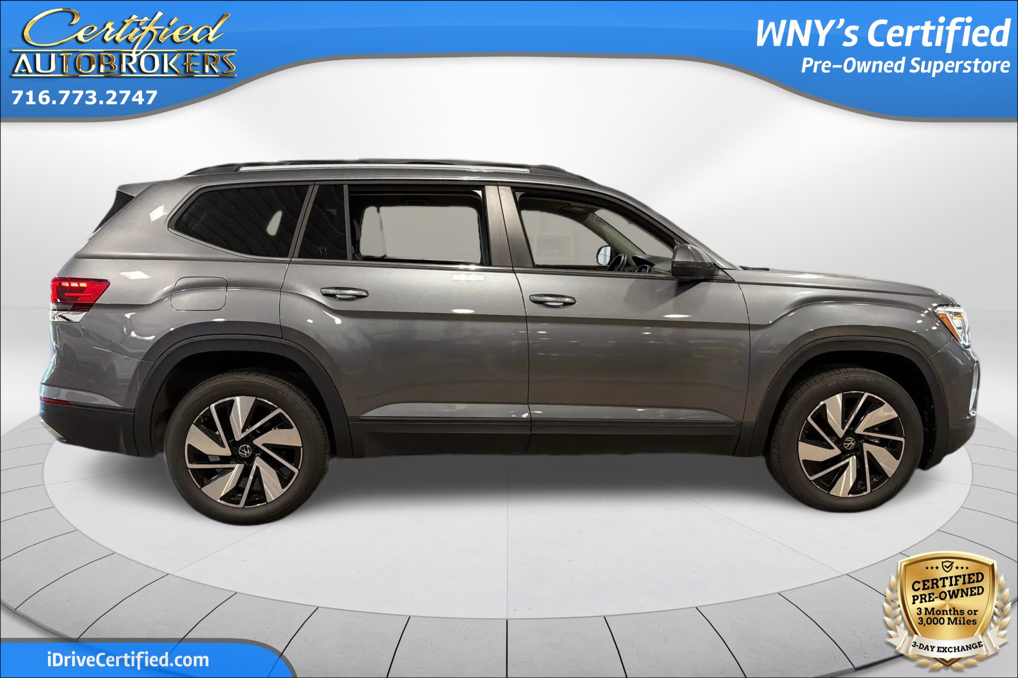 Used 2025 Volkswagen Atlas SE FWD image 4