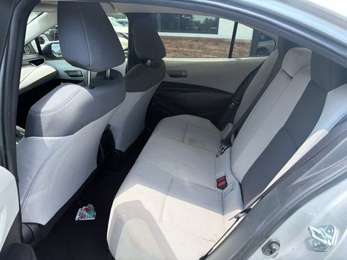 Used 2022 Toyota Corolla LE FWD image 6
