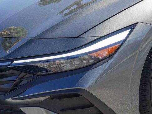 Certified 2025 Hyundai Elantra Sport image 8