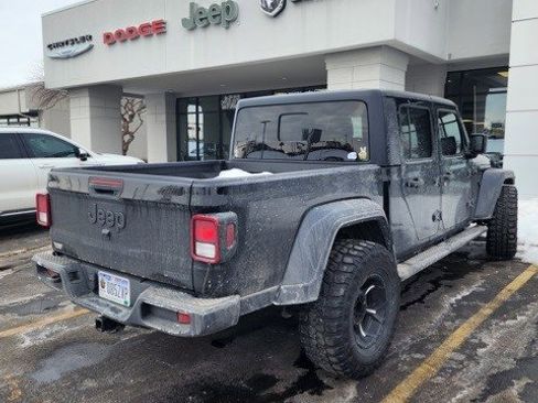 Used 2021 Jeep Gladiator Sport image 2