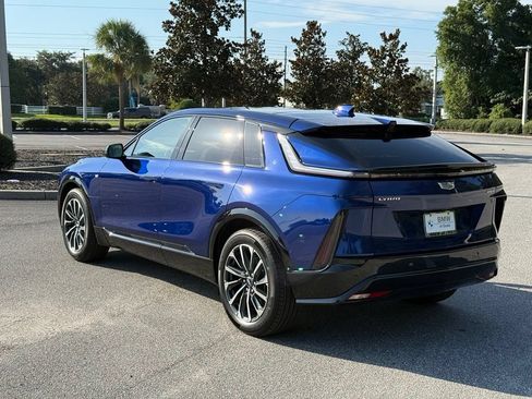 Used 2025 Cadillac Lyriq Sport RWD image 3