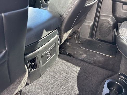 Used 2018 RAM 1500 Sport image 33