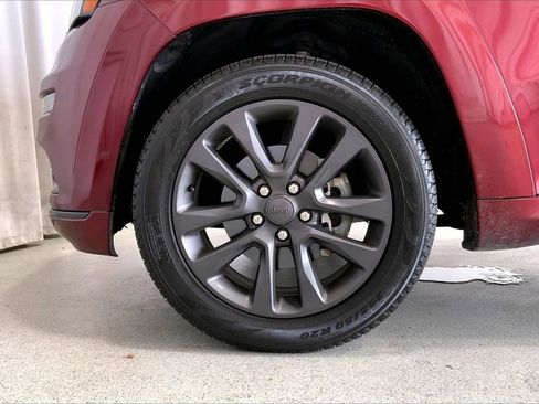 Used 2019 Jeep Grand Cherokee High Altitude RWD image 6