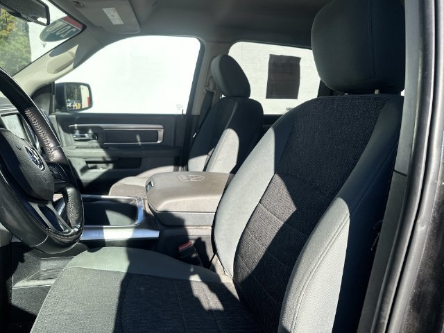 Used 2018 RAM 1500 SLT AWD/4WD image 17
