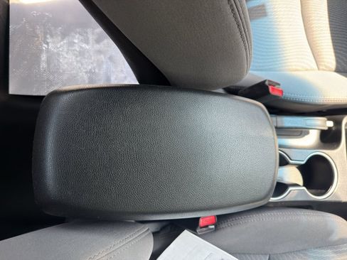 Used 2014 Hyundai Elantra SE FWD image 22