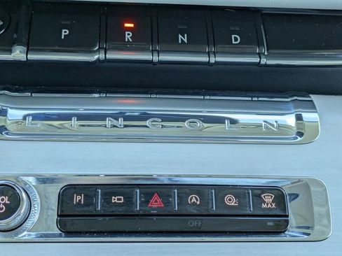 Used 2025 Lincoln Aviator Reserve w/ Equipment Group 201A AWD/4WD image 27