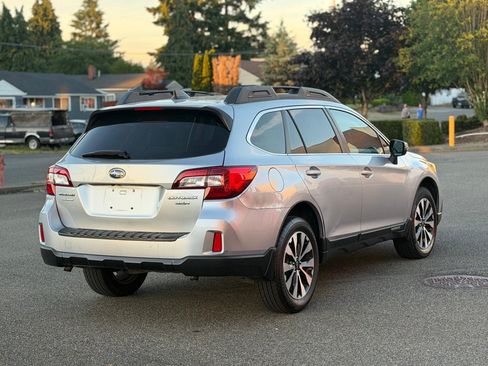 Used 2016 Subaru Outback 3.6R Limited w/ Popular Package #4 AWD/4WD image 9