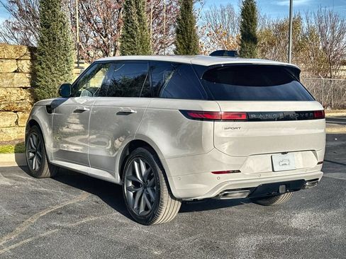 Certified 2026 Land Rover Range Rover Sport Dynamic SE AWD/4WD image 3