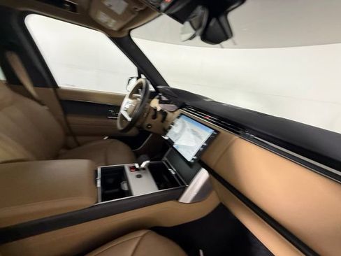 Used 2025 Land Rover Range Rover SE AWD/4WD image 45