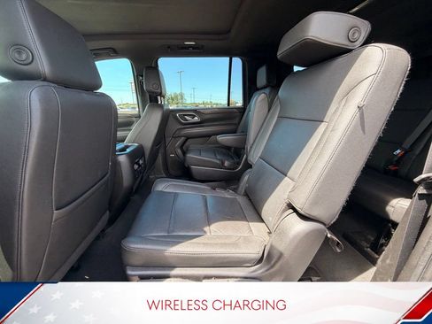 Used 2022 Chevrolet Suburban Z71 w/ Z71 Off-Road Package AWD/4WD image 15