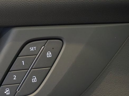 Used 2025 Buick Enclave Sport Touring w/ Power Package image 25