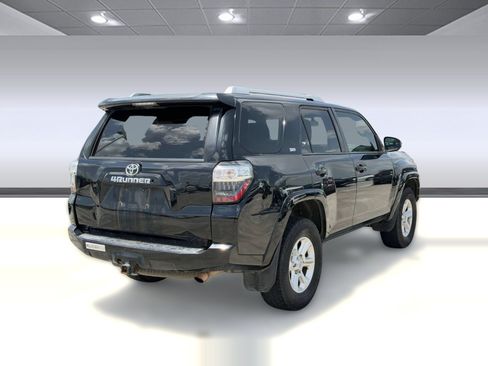 Used 2014 Toyota 4Runner SR5 AWD/4WD image 9