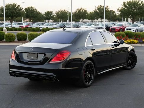 Used 2016 Mercedes-Benz S 550 Sedan w/ Sport Package w/ Sport Package image 5