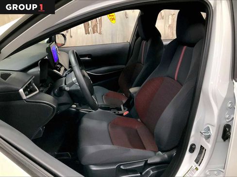 Used 2024 Toyota Corolla SE FWD image 8