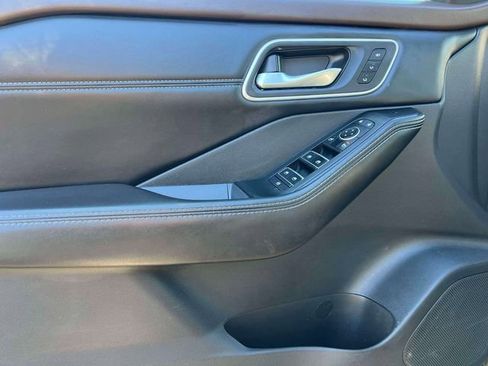 Used 2021 Nissan Rogue SL w/ Premium Package image 16