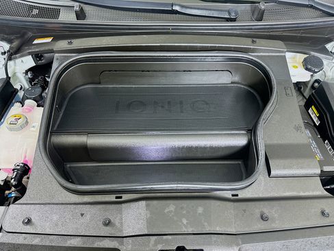 Used 2024 Hyundai Ioniq 6 SEL RWD image 33