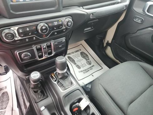 Used 2020 Jeep Gladiator Sport w/ Quick Order Package 24S AWD/4WD image 31