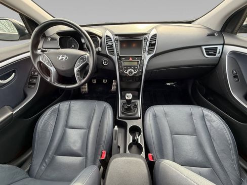 Used 2014 Hyundai Elantra GT w/ Option Group 03 image 10