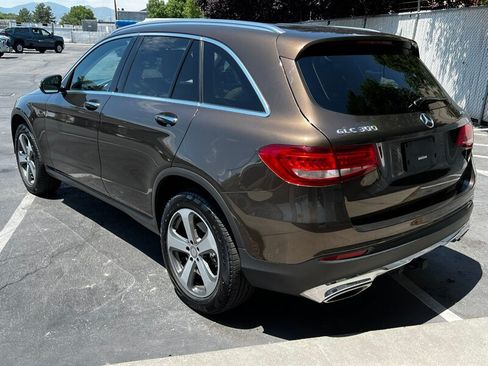 Used 2016 Mercedes-Benz GLC 300 4MATIC w/ Multimedia Package image 5