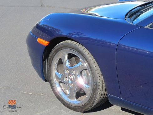 Used 2001 Porsche 911 Carrera image 12