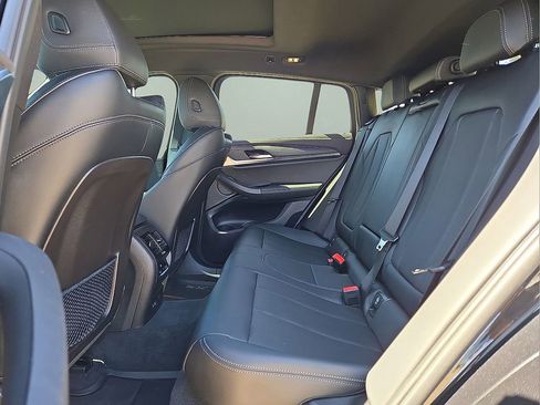 Used 2023 BMW X4 M40i image 17