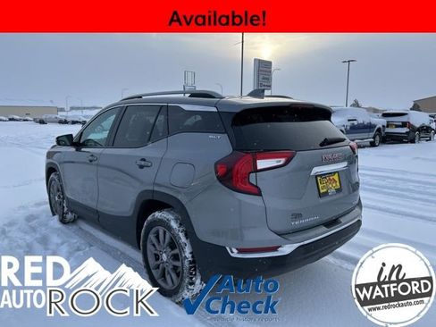 Used 2024 GMC Terrain SLT image 6