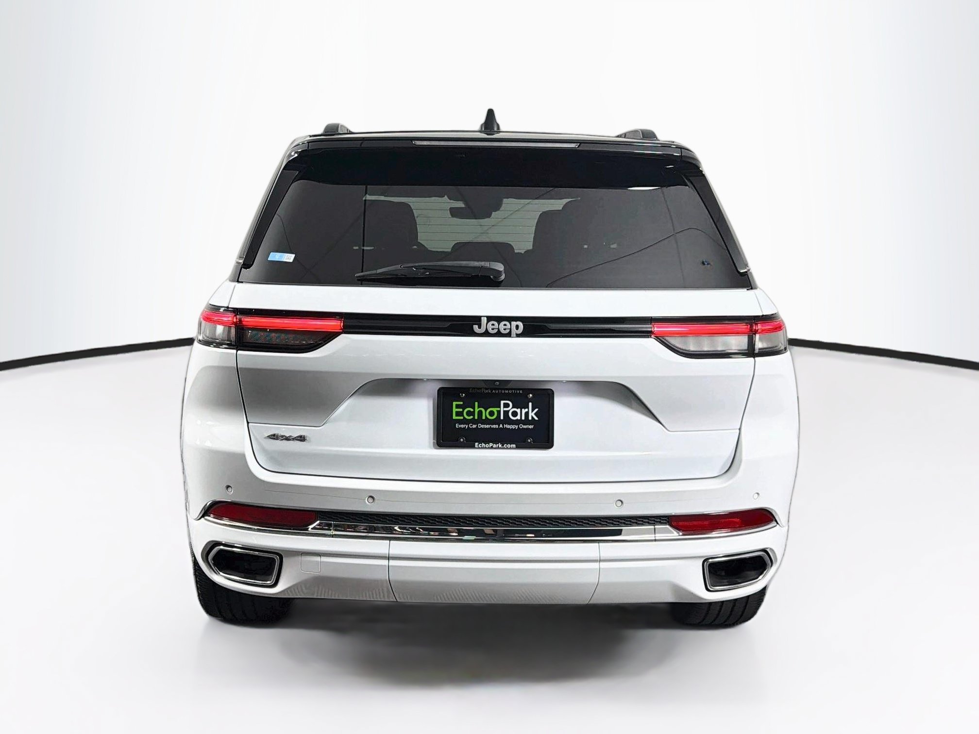 Used 2024 Jeep Grand Cherokee Overland w/ Trailer Tow Package AWD/4WD image 7