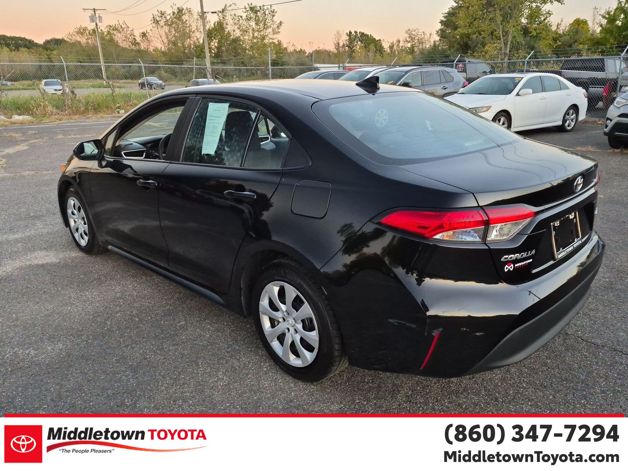 Certified 2025 Toyota Corolla LE FWD image 5