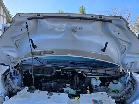 Used 2022 Ford E-Transit Medium Roof RWD image 34