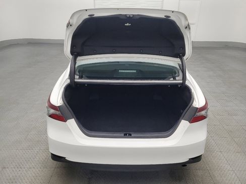 Used 2021 Toyota Camry LE image 29