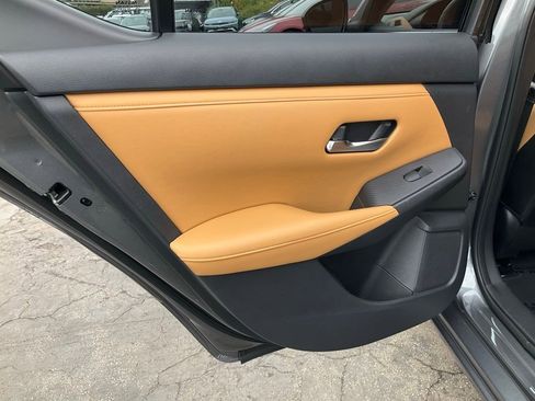 Used 2020 Nissan Sentra SV w/ SV Premium Package image 31