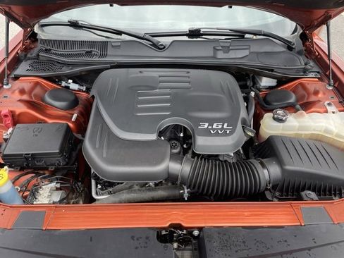 Used 2020 Dodge Challenger SXT w/ Plus Package image 28