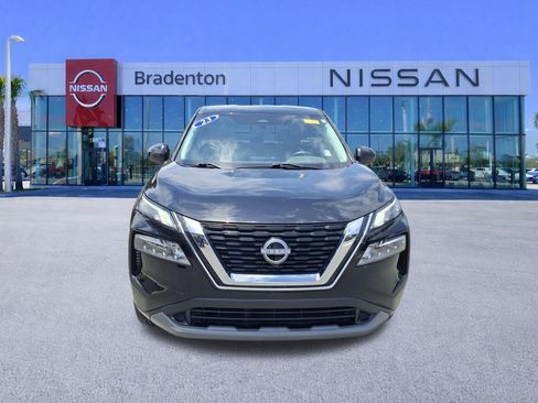 Used 2023 Nissan Rogue SV FWD image 2