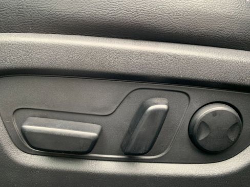 Used 2025 MAZDA CX-50 AWD 2.5 S w/ Premium Package image 22