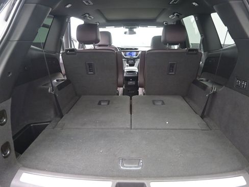 Used 2020 Cadillac XT6 Premium Luxury image 16