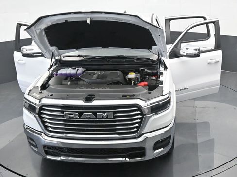 Used 2025 RAM 1500 Laramie image 64