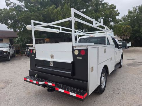 Used 2016 Ford F250 XL RWD image 4