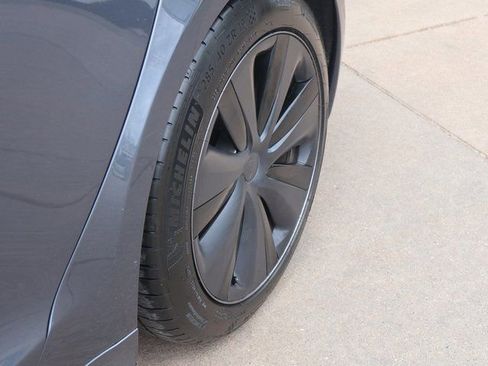 Used 2022 Tesla Model S AWD/4WD image 31
