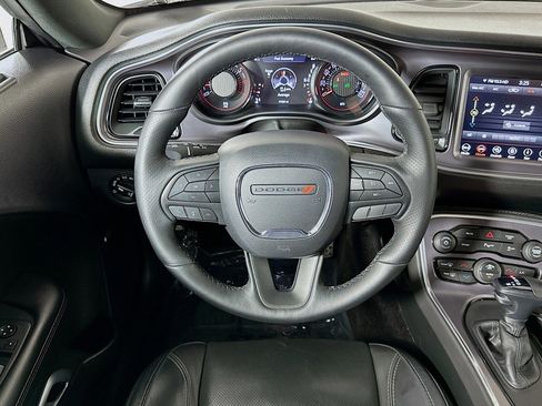 Used 2018 Dodge Challenger R/T Plus image 5