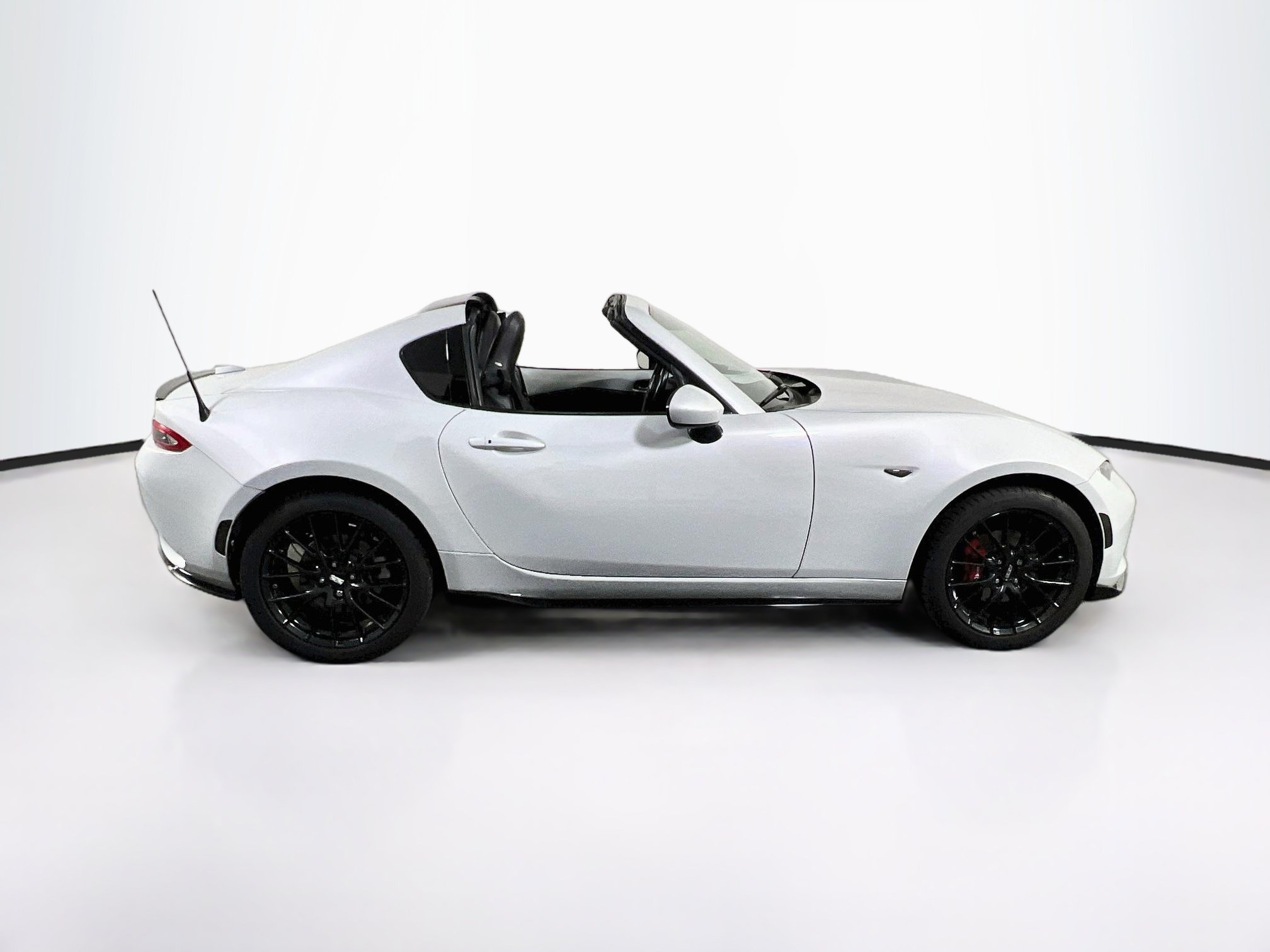 Used 2018 MAZDA MX-5 Miata RF Grand Touring w/ Appearance Package RWD image 4