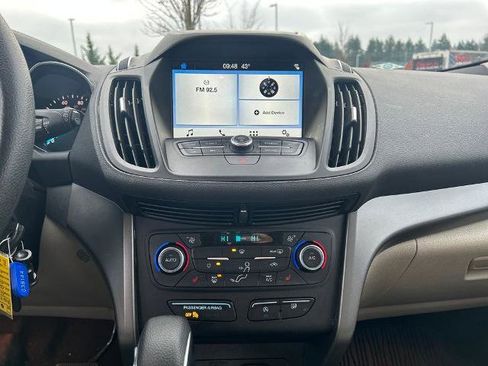Certified 2018 Ford Escape SE w/ SE Sync 3 Package image 26
