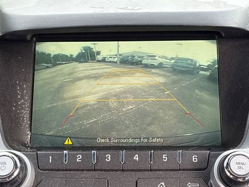 Used 2017 Chevrolet Equinox LS FWD image 25