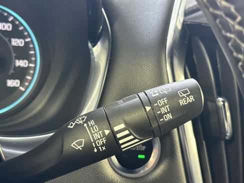 Used 2023 Chevrolet Traverse LT w/ LPO, Floor Liner Package image 28