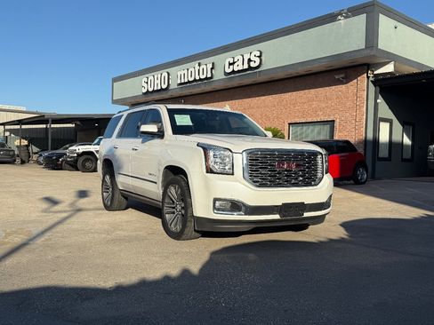 Used 2019 GMC Yukon Denali w/ Denali Ultimate Package image 2